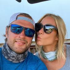 Hello all! I'm pulling my kindergartener from public school to start  homeschooling. But I don't know where to start! Suggestions for  curriculums, games, planners etc are greatly appreciated. Thank you!