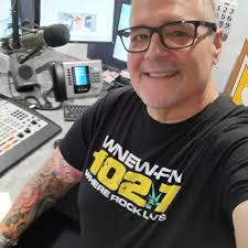 Squish n dip 🐪 Barnum ceramic ashtray and apparel out now. ripndip.com