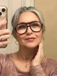 I'm a 55 year old, never married, I'm a high school teacher. 👋🙂 I need  friendship........ Threads.