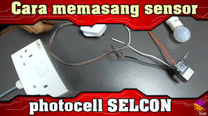 Lampu menggunakan led setrip (gambar 3) yang dulu pernah newbie beli seharga 140rb untuk 5 meter. Cara Memasang Sensor Cahaya Lampu How To Operate Photo Controls Photocell Selcon Youtube