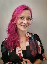 Sara Seubert's Instagram, Twitter & Facebook