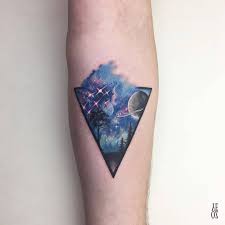 5 298 Curtidas 4 Comentarios Insigniatattoo No Instagram Artist Yelizozcan Tattooer Istanbul Turkey Planet Tattoos Space Tattoo Triangle Tattoos