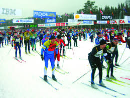 Jon olsson är hemma i mora och hälsar på sina föräldrar. Anna Och Johan Ska Inspirera Akare Idrottens Affarer