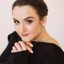 Musik-Plauderei . „EIN SOPRAN IST BASS ERSTAUNT, …“