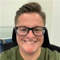 Lindsay Booth's Instagram, Twitter & Facebook