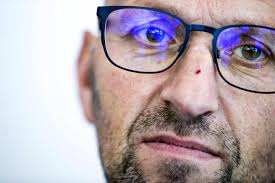 Sygdom tvang Frank til at flytte fra sin kone: Hør dem fortælle om kampen  mod demens