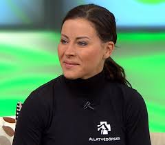 Aug 19, 2008 · a honlapra történő regisztrációval elfogadom a mediaworks hungary zrt. A Gyonyoru Szineszno Dobta A Magyar Musorvezetot Ezert Szakitott Vele Hazai Sztar Femina