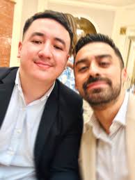 Chasing sunsets 🌅 photo by @otrohumanomas_ #peru #dunas #beardgang  #picoftheday #traveling