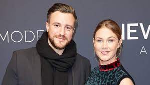 Find the perfect alina merkau stock photos and editorial news pictures from getty images. Alina Merkau Mann Kinder So Lebt Der Fruhstucksfernsehen Star Intouch
