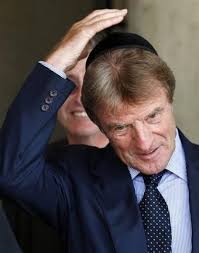 Bernard kouchner (born 1 november 1939) is a french politician and physician. Bernard Kouchner France S Jewish Minister Of Foreign Affairs Radio Islam