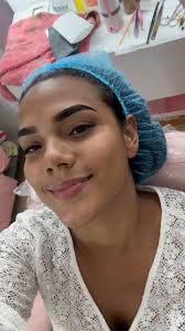 Cuando me arreglo las uñas siento que se me arregla la vida😄  confirme🤌🏽😍. . . #esmaltedailus #amorpropio #extencionesdepestañas  #mujeres