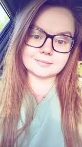 Brooke Simmons's Instagram, Twitter & Facebook