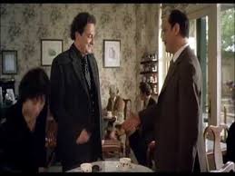 Il est marié mais tombe amoureux de son professeur d'anglais clara, qui est issue d'un monde cultivé très différent. Le Gout Des Autres By Agnes Jaoui 2000 Les Bande Annonces The Teaser Trailers Youtube