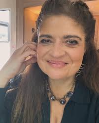 It's Monday people. Don't let the small stuff get to you. Have a doughnut &  coffee in your car. Hang in there!