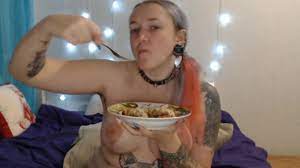 Naked Chubby Webcam Girl Eating (foodfetish Privat) - Pornhub.com