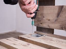 Tutoriel Diy Upcycling Faire Un Canape Avec Des Palettes Via Dawanda Com Palette Canape Palette Meuble Palette Et Palette Bois