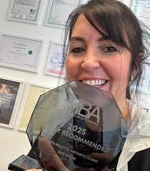 Happy Days When your Business , your Vision, your Goals give you a big hug  👌 Highly Recommended In Best Salon Category at the UK Hair & Beauty Awards  #nadinesbeautyclinic #ａｅｓｔｈｅｔｉｃ #rhonddacynontaf #