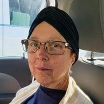 Loretta Estes's Instagram, Twitter & Facebook