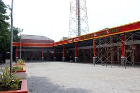 Jl kemuning raya 29 rt 005/04 semarang 168. 74 Pedagang Kaki Lima Akan Tempati Taman Kartini Sragen