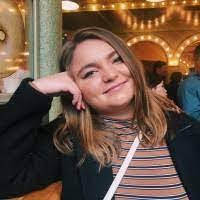 Leona Heath's Instagram, Twitter & Facebook