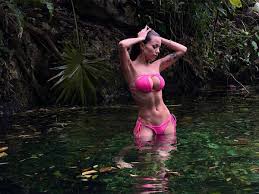 Melanie Pavola, aficionada guapa de Tigres, causa revuelo con sus fotos