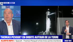 Suivez l'arrimage de la capsule crew dragon. Ea1kctetlotkem