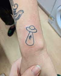 I Got Banned From R Tattoos For Posting This But This Is My Work On A Friend Hand Poked My Name Is Fiona Ig Nylaara Http Ift T R Tattoos Tattoos Hand Poke
