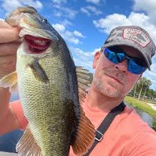 Deandre Smalls's Instagram, Twitter & Facebook