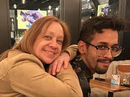 Ramon Elliott's Instagram, Twitter & Facebook