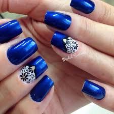 From simple and sweet, to patterns and designs, to lots of glitter and shine, you can find a navy blue nail to match any we have prepared 35 blue nail designs for you, i hope you will choose them the next time you change your nails. Navy Blue Nail Designs 28 Great Ideas In Pictures Nailspix