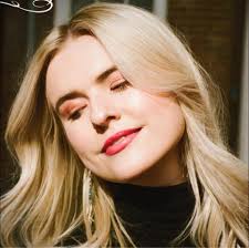 BIG News!! I am so excited to share that I am making my acting debut in  Hollyoaks this weekend playing the role of 'Cassie'. Catch me tonight