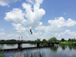 Parcul natural comana) is a protected area (natural park category v iucn) situated in romania, in the administrative territory of giurgiu county. Parcul De Aventura Comana Info Program Preturi Foto Vacante Calatorim Ro