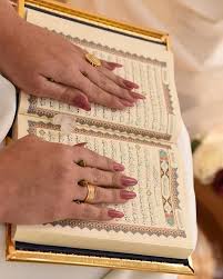 قاعة اوركيد للمناسبات On Instagram محمد ساره مثـل القمـراليـوم هلـوا كـل عيـون النـاس علـي النبـي صلـوا اجمل التهاني المصحوبه باصد Bags Clutch Fashion