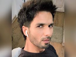 Wearing a pair of sunglasses, shahid proves that irrespective of short or long hair, he does manage to pull it off with ease. Shahid Kapoor I Don T Want To Manipulate Audience To Like Me Hindi Movie News Times Of India