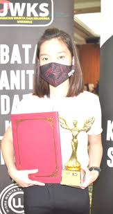 Dan dibincangkan bagi menjelaskan kedudukan wanita dan politik di negeri sarawak. Seven Recognised With Special Award At International Women S Day Do