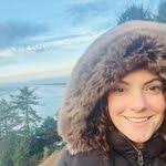 Danielle Chalker's Instagram, Twitter & Facebook