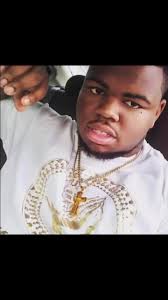 Ebony Gladden's Instagram, Twitter & Facebook