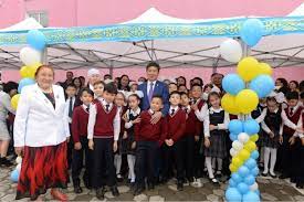 Манекеева гаухар бозжигитовна гимназия №175 улица саяна шаймерденова, 21 school_175@inbox.ru телефон: Poslednij Zvonok Prozvenel Dlya 14 Tysyach Vypusknikov V Nur Sultane I Almaty 25 Maya 2019 14 38 Novosti Na Tengrinews Kz