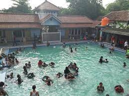 Kabupaten subang dilewati jalur utama pada wilayah utaranya dan dimanfaatkan juga sebagai jalur alternatif untuk ke bandung, cirebon atau tasikmalaya. Tirta Citapen Diprediksi Banjir Pengunjung Pasundan Ekspres