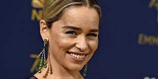 Here we have provided some 18 sample images about emilia clarke tattoo including images, pictures, photos. Emilia Clarke Begeistert Mit Game Of Thrones Tattoo