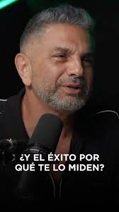 Don Rafael Ruiz, Abuelo de @ydalia.yunen y @mirnayunen hoy con 85 años  gozando a plenitud de las bendiciones de Dios. Aquí con sus 2 biznietos (  Lucas Rafael y Abraham Jorge). A