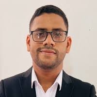 70+ perfiles de «Sealy»