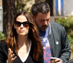 Еще вчера бен аффлек и дженнифер. Dzhennifer Garner Ne Smogla Prostit Bena Affleka Zvezdy Womanhit Ru