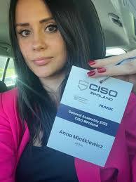 Anna Miaskiewicz's Instagram, Twitter & Facebook