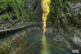 Последние твиты от picturesque (@picturesqueband). Discover Slovenia On Twitter Vintgar Gorge Slovenia This Stunningly Picturesque Gorge With Crystal Clear Water Of The Radovna River And A Beautiful Waterfall At The Far End Is Part Of The