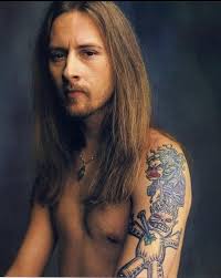 Qualche informazione sui tatuaggi di Jerry in questa foto? : r/AliceInChains