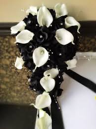 Black And White Lily Flower Cascade Bouquet Black Rose Real Touch Feel Calla Lily Rhinestone Beads Black Calla Lily White Silver Wedding Pink Roses Wedding