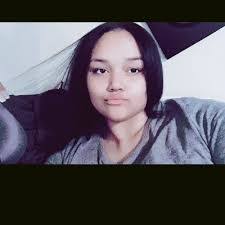 Kendra Wolfe's Instagram, Twitter & Facebook