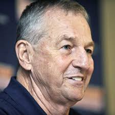 UConn's basketball coach Jim Calhoun signs five-year, $13 million contract 
