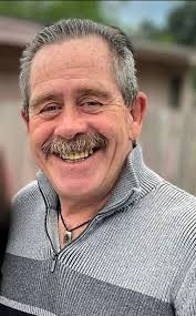 Gilbert Hinton's Instagram, Twitter & Facebook